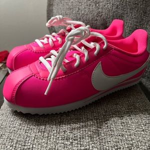 Nike Cortez size 5Y never worn
